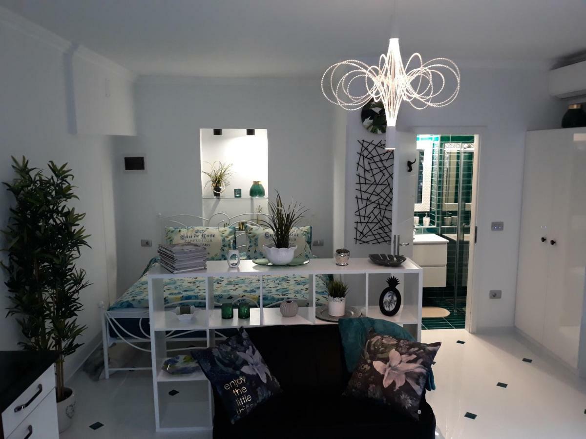 Apartamento App Paris 5 Umag Exterior foto